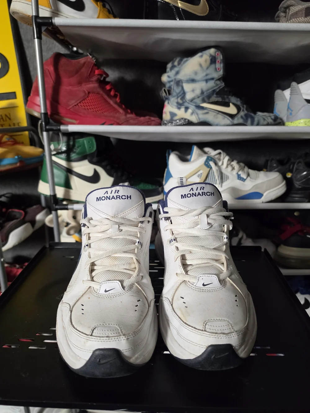 🔥 Nike Air Monarch Men's Size 11 White and Navy Air Athletic Sneakers